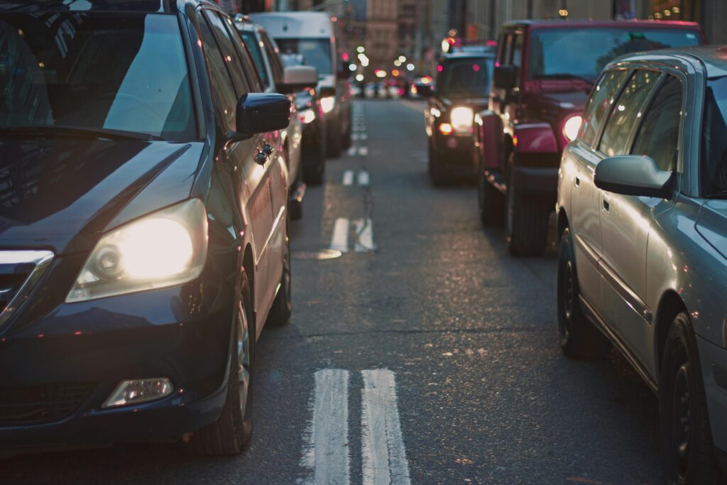 How Parkar Spot Helps Reduce Traffic and Pollution in Cities